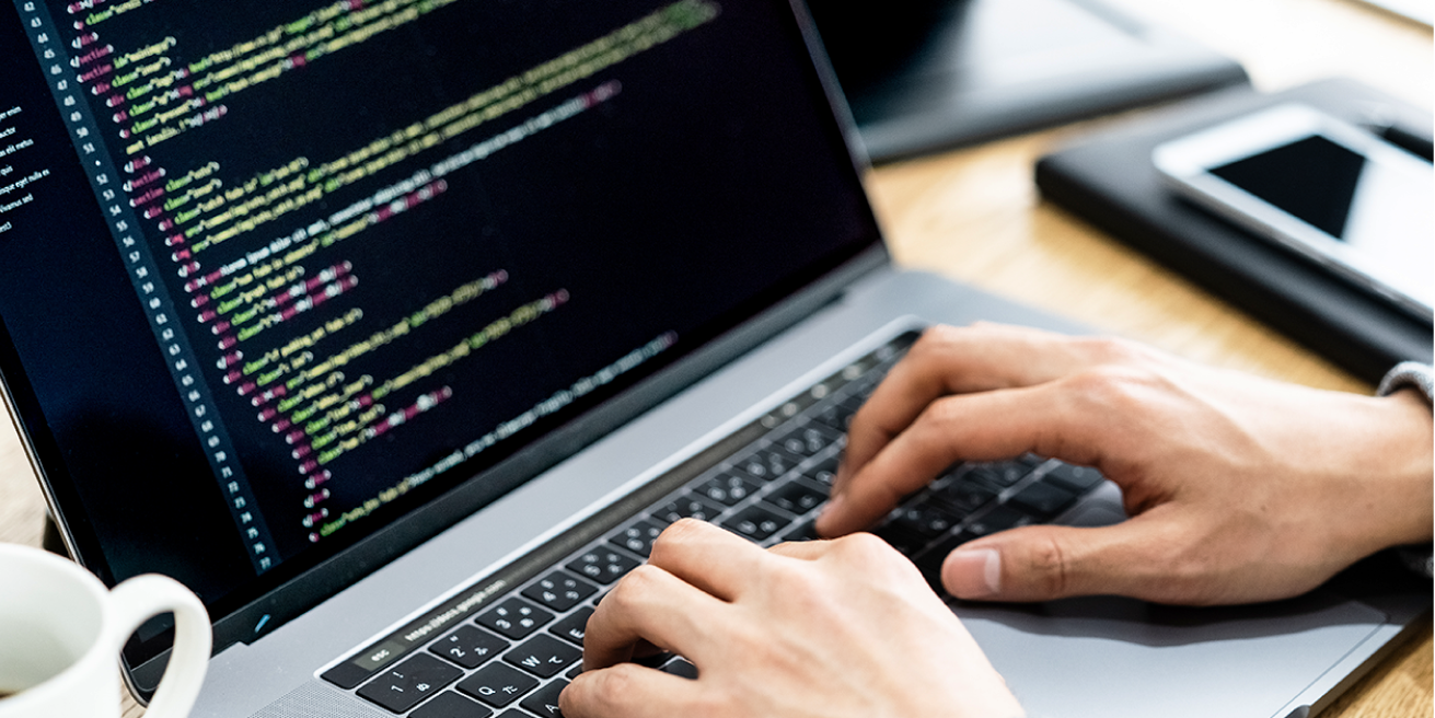 実務に最も近い実践的なスキルを習得したDMM WEBCAMPの卒業生をご紹介します